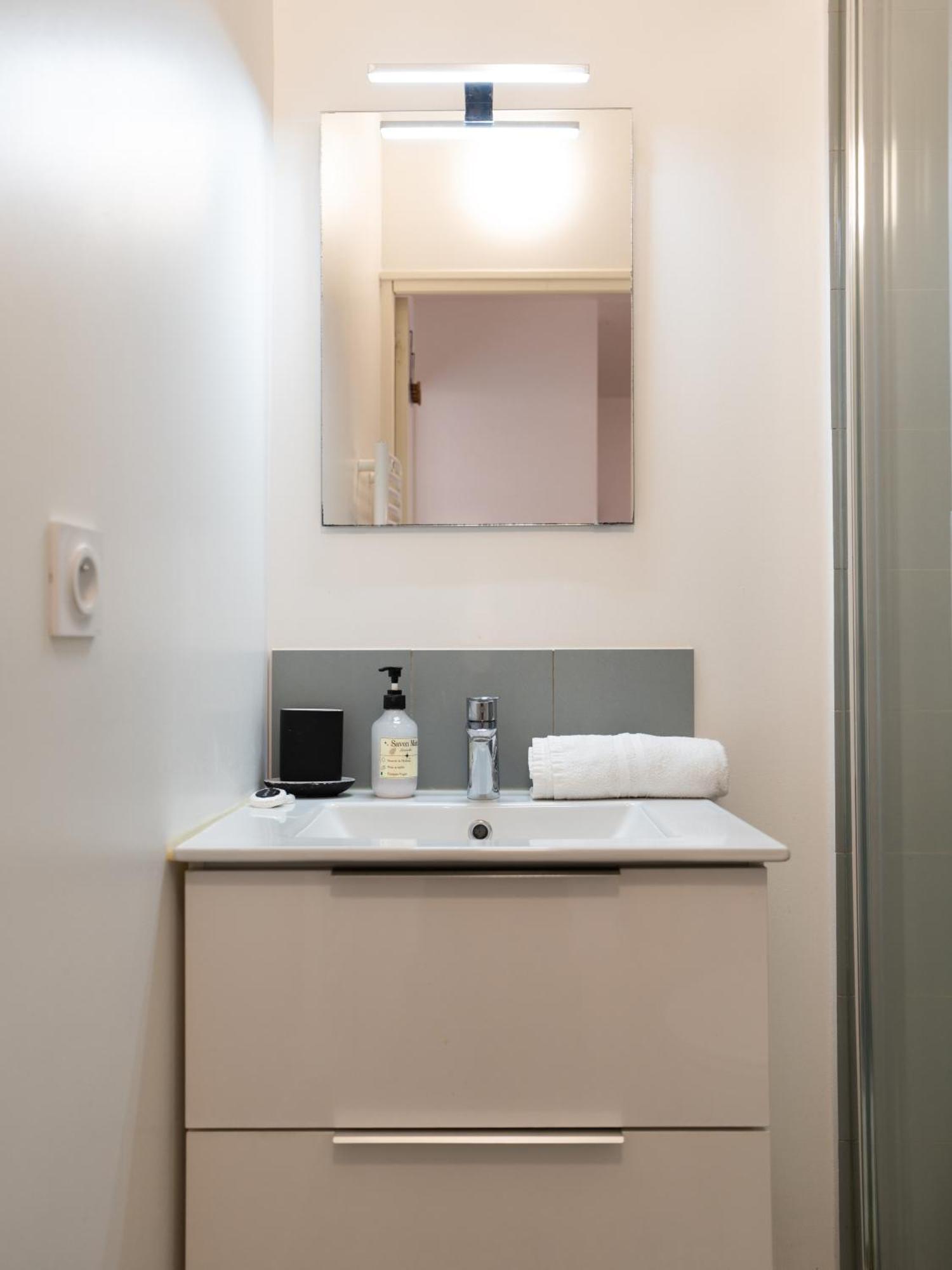 Le Refuge Urbain - Port A 2 Pas & Animaux Acceptes Appartement Toulon Buitenkant foto